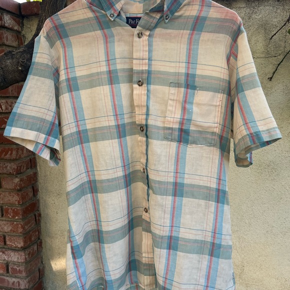 Par Four Sportswear, short sleeve plaid button up thin summery, vintage shirt. - Picture 1 of 5